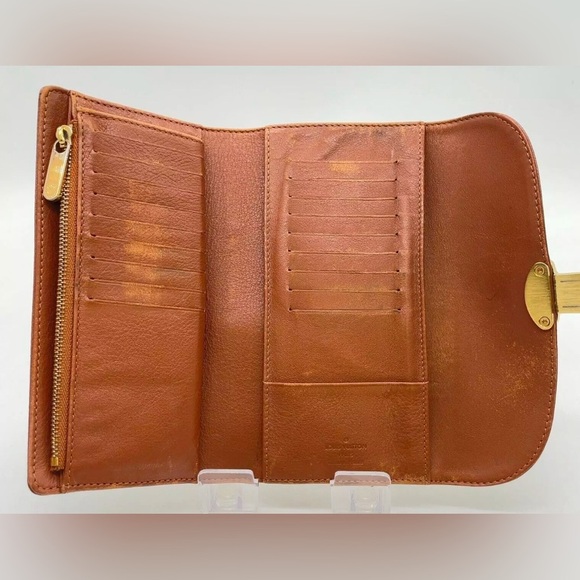 Auth Louis Vuitton Monogram Mahina Amelia Portefeuille W/Box - Picture 8 of 16